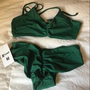 Medium Fused Hawaii Dark Green Top and Bottom